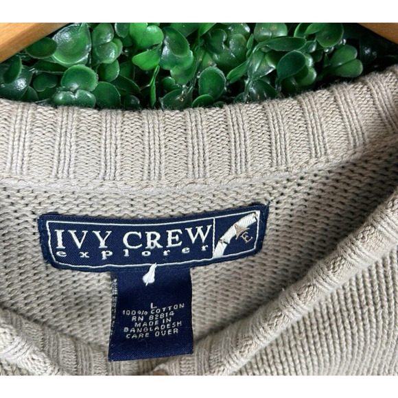 Ivy Crew Sweater Mens Size Large Cream and Navy Blue with Stripe Classic Preppy - Picture 8 of 8